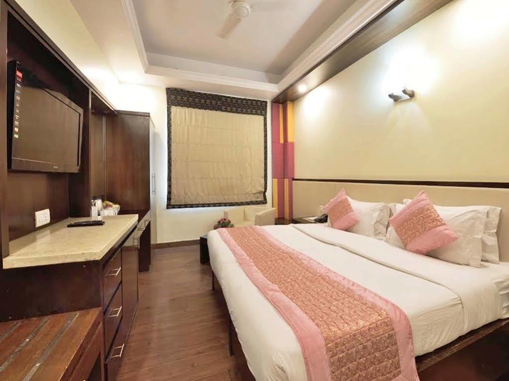 Fabhotel Marble Arch Karol Bagh Delhi  Exterior foto